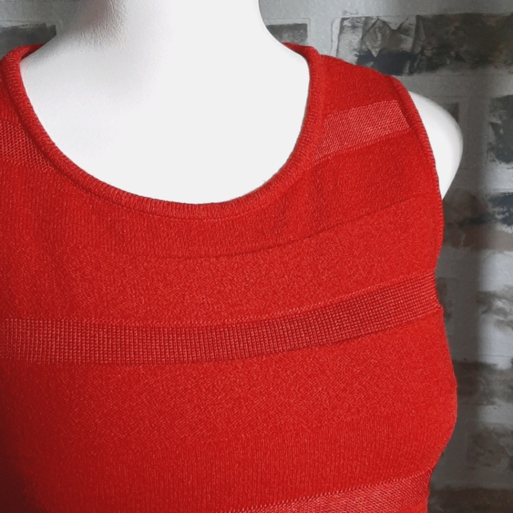 💖St. John red wool top - Picture 3 of 8